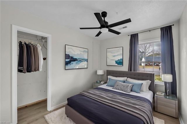 5 Jimmy CIR, Hampton, VA 23666