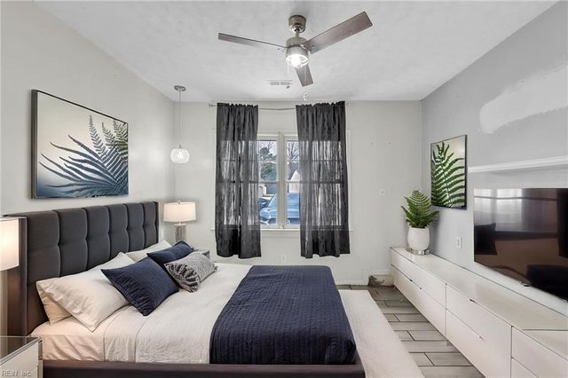 5 Jimmy CIR, Hampton, VA 23666