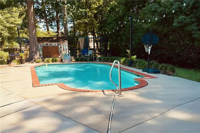 5 Jimmy CIR, Hampton, VA 23666