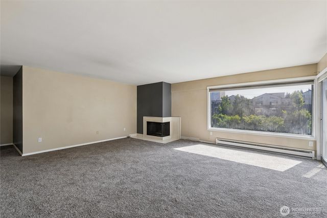 10129 Main St, Bellevue, WA 98004