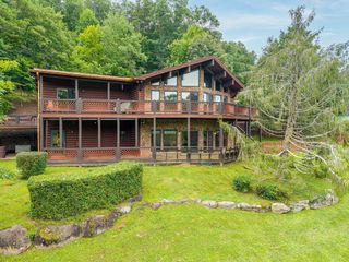 131 Talona Lake Terrace, Ellijay, GA 30536