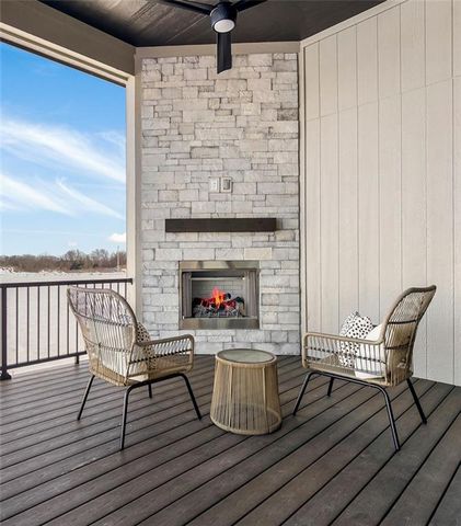 16771 S Twilight Lane, Olathe, KS 66062