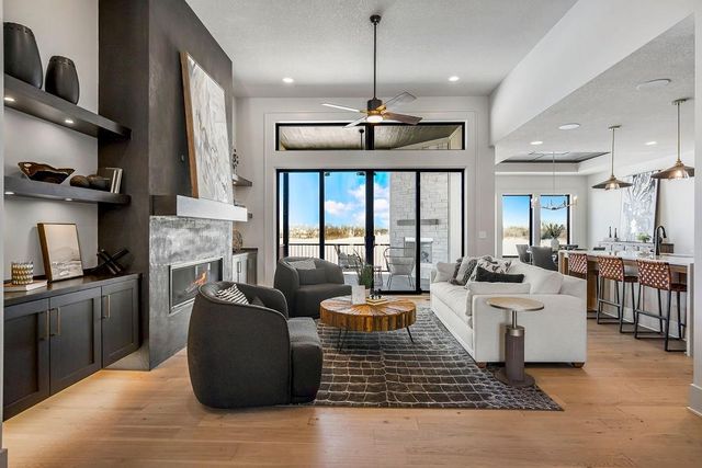 16771 S Twilight Lane, Olathe, KS 66062