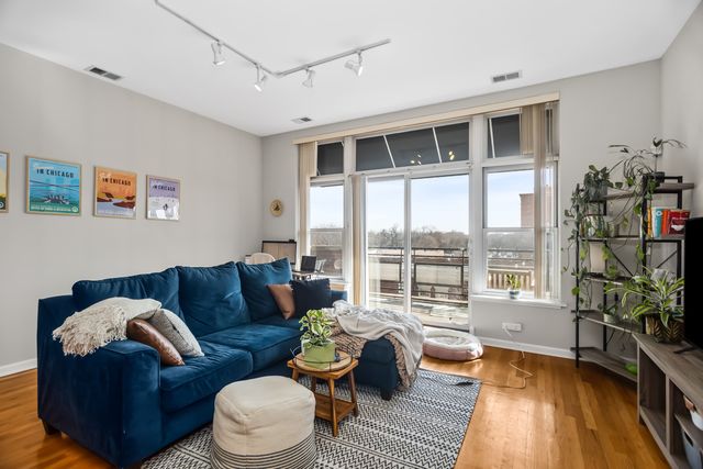 2010 W Pierce Street 402, Chicago, IL 60622