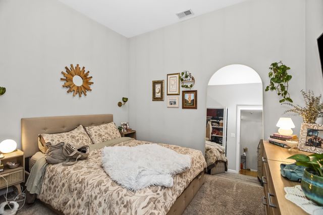 2010 W Pierce Street 402, Chicago, IL 60622