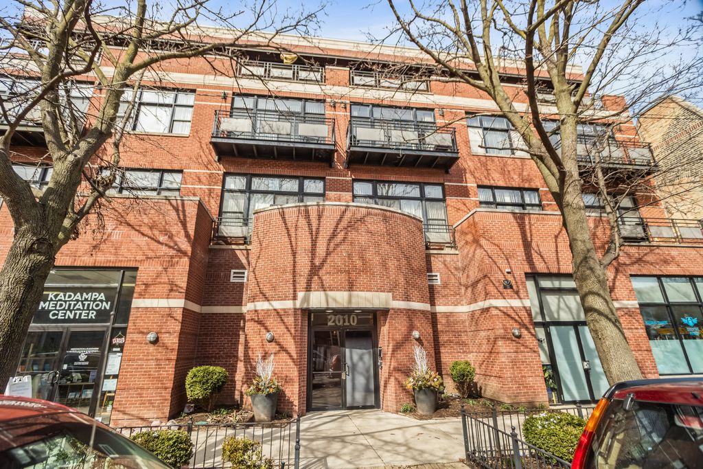 2010 W Pierce Street 402, Chicago, IL 60622