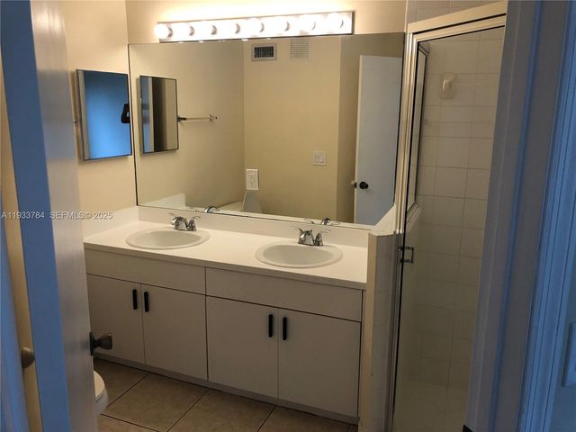 232 SW 122nd Ter 232, Pembroke Pines, FL 33025