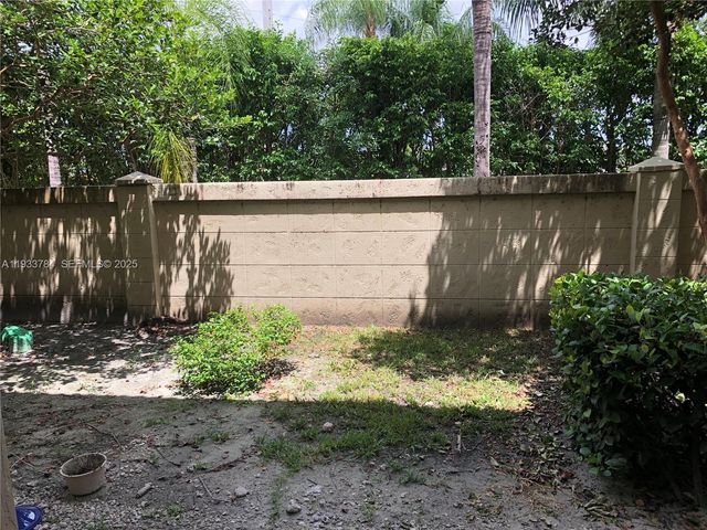 232 SW 122nd Ter 232, Pembroke Pines, FL 33025