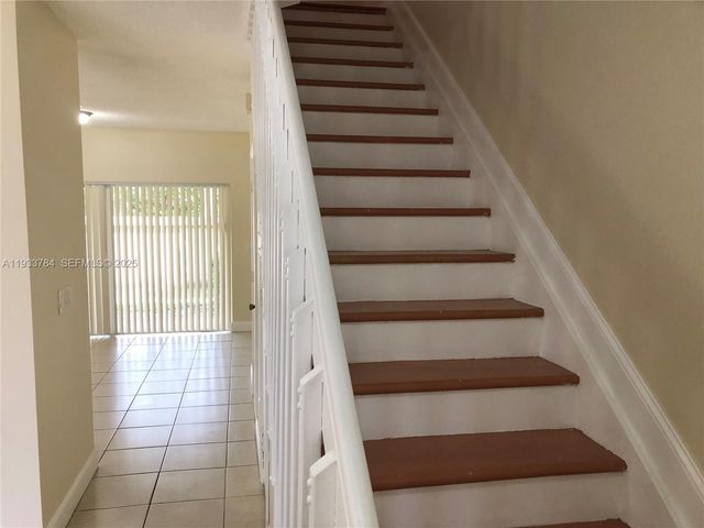 232 SW 122nd Ter 232, Pembroke Pines, FL 33025