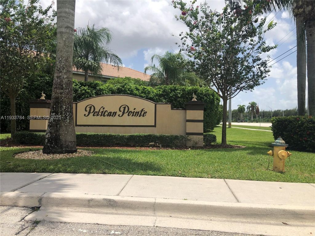 232 SW 122nd Ter 232, Pembroke Pines, FL 33025