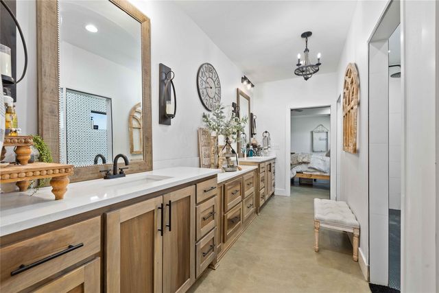 2910 Southpark Drive, Coleman, TX 76834