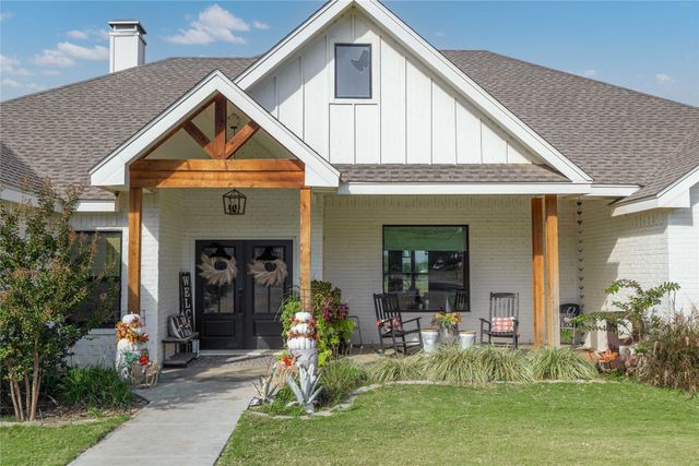 2910 Southpark Drive, Coleman, TX 76834