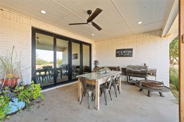 2910 Southpark Drive, Coleman, TX 76834