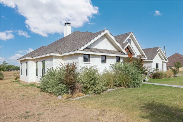 2910 Southpark Drive, Coleman, TX 76834