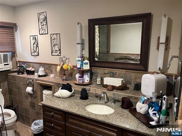156 Lee Street 1, Elmwood Park, NJ 07407