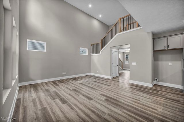 9125 Ledge View Terrace, Broadview Heights, OH 44147