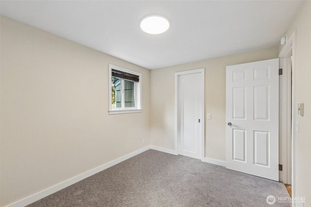 627 SW 106th Street, Seattle, WA 98146
