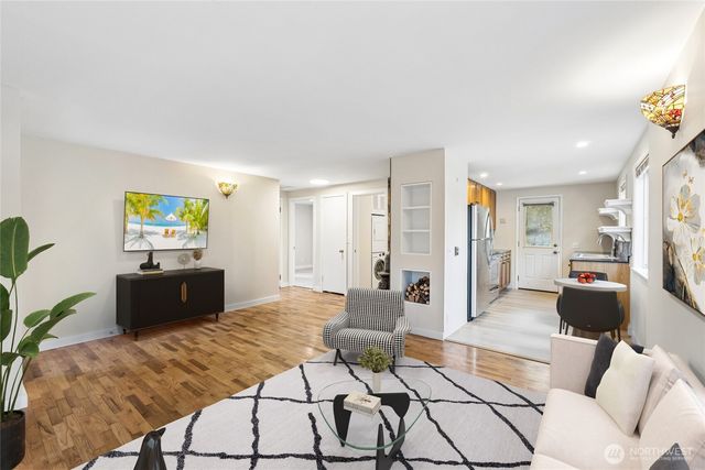 627 SW 106th Street, Seattle, WA 98146