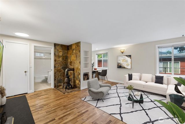 627 SW 106th Street, Seattle, WA 98146
