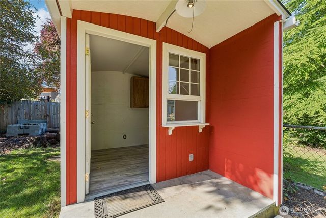 627 SW 106th Street, Seattle, WA 98146