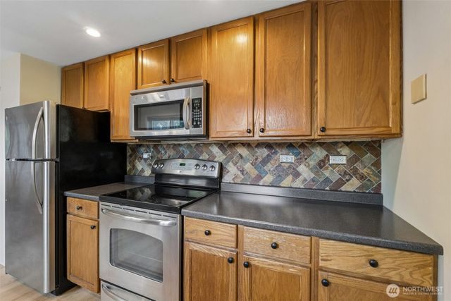 627 SW 106th Street, Seattle, WA 98146
