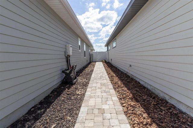 24616 SW 17TH PLACE, Newberry, FL 32669