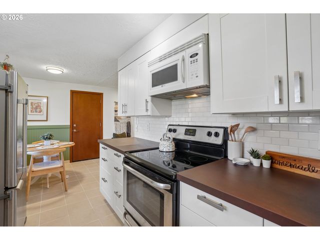 13650 Sw 22ND St, Beaverton, OR 97008