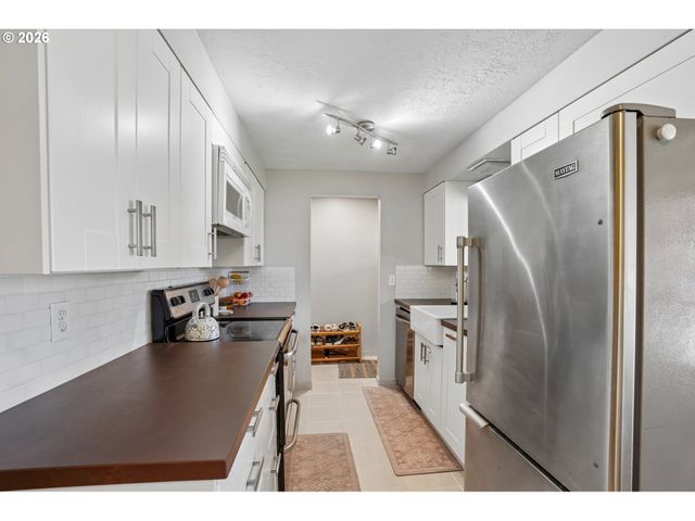13650 Sw 22ND St, Beaverton, OR 97008