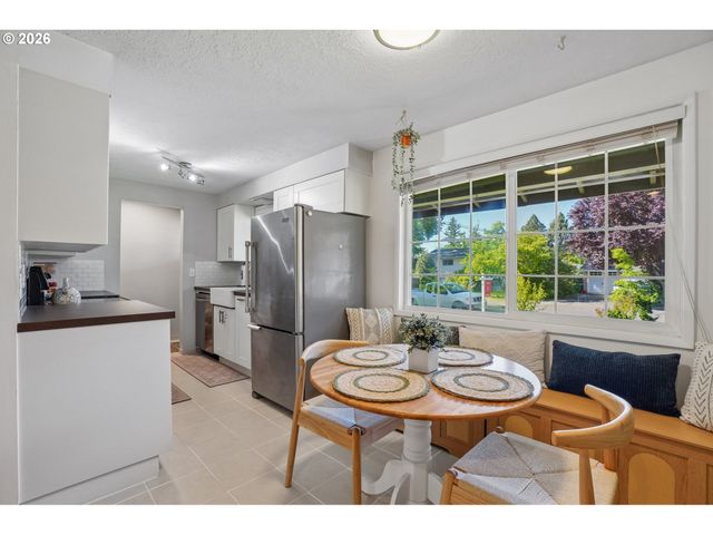 13650 Sw 22ND St, Beaverton, OR 97008