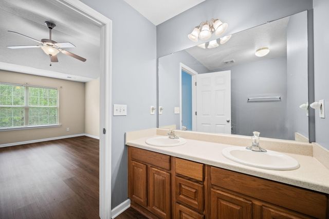 7873 Park Gate Drive, North Charleston, SC 29418