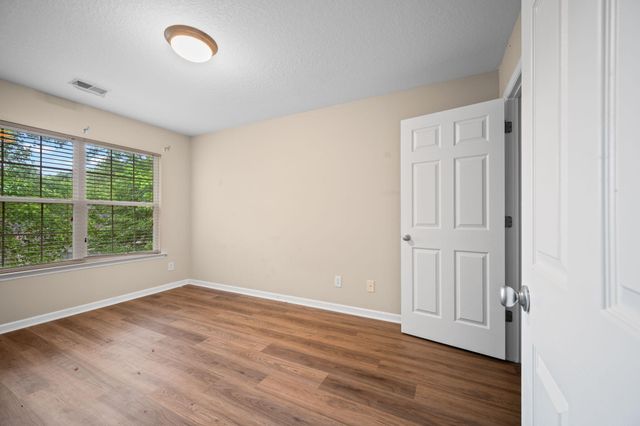 7873 Park Gate Drive, North Charleston, SC 29418