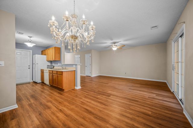 7873 Park Gate Drive, North Charleston, SC 29418