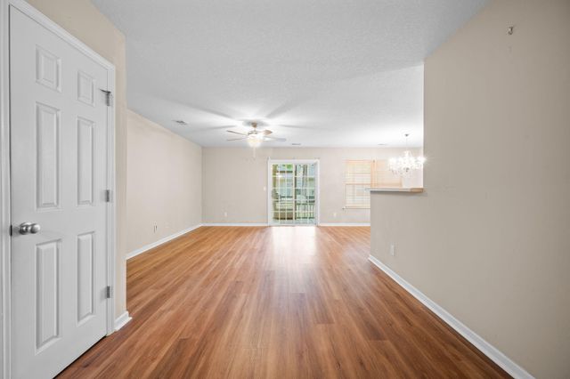 7873 Park Gate Drive, North Charleston, SC 29418