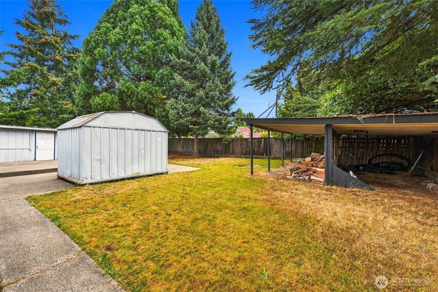 8209 E Davis Lane S, Tacoma, WA 98404