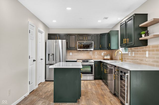 776 Shore View Drive, Franklin, IN 46131