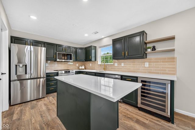 776 Shore View Drive, Franklin, IN 46131