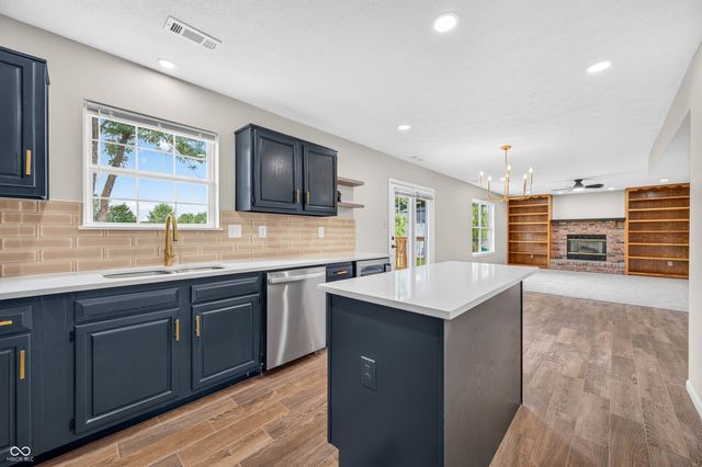 776 Shore View Drive, Franklin, IN 46131
