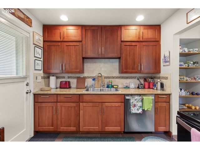 2940 Se BROOKLYN St, Portland, OR 97202