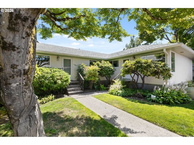 2940 Se BROOKLYN St, Portland, OR 97202