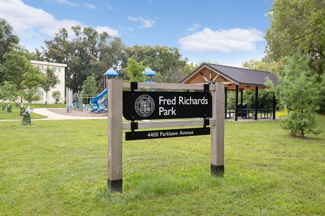 4101 Parklawn Avenue 121, Edina, MN 55435