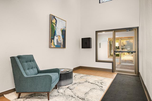 4101 Parklawn Avenue 121, Edina, MN 55435