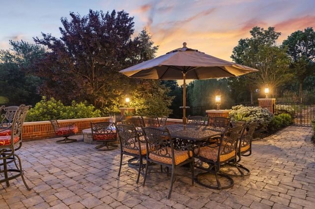 944 Squire Oaks Drive, Villa Hills, KY 41017