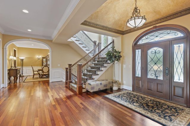 944 Squire Oaks Drive, Villa Hills, KY 41017