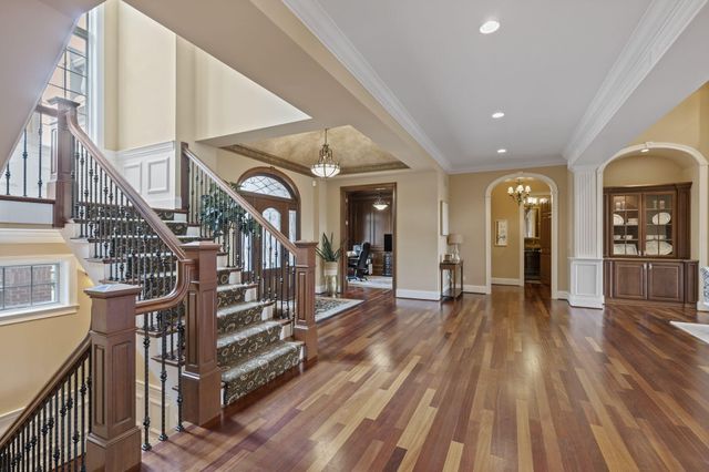 944 Squire Oaks Drive, Villa Hills, KY 41017