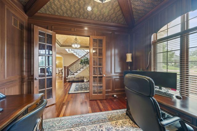 944 Squire Oaks Drive, Villa Hills, KY 41017