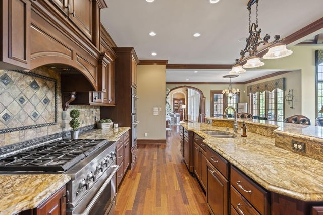 944 Squire Oaks Drive, Villa Hills, KY 41017