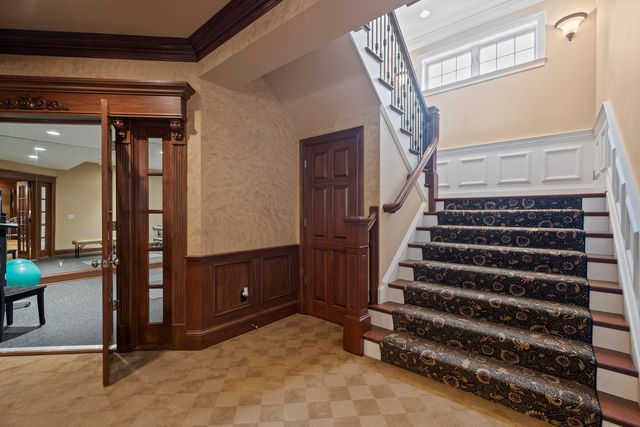 944 Squire Oaks Drive, Villa Hills, KY 41017