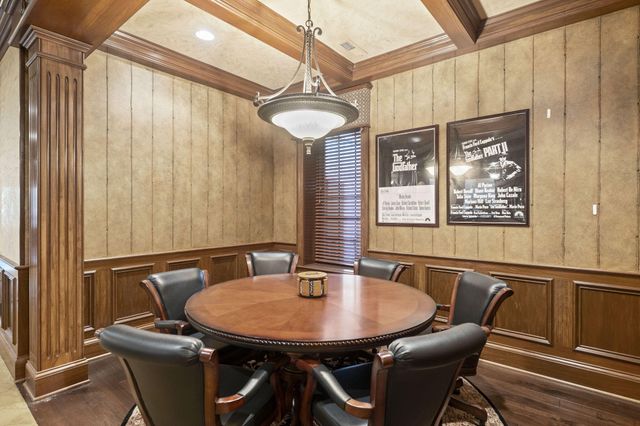 944 Squire Oaks Drive, Villa Hills, KY 41017