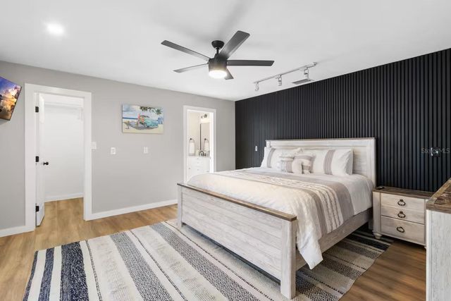 824 SEABREEZE DRIVE, Ruskin, FL 33570