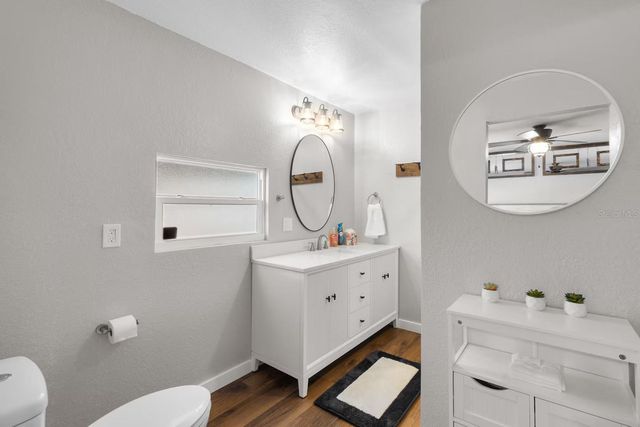 824 SEABREEZE DRIVE, Ruskin, FL 33570